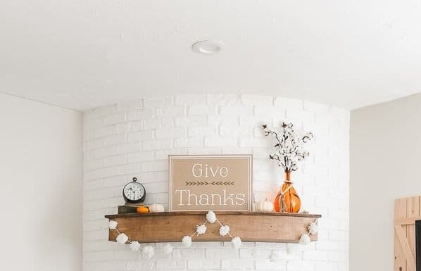 How to Make a Yarn Pom Pom Garland