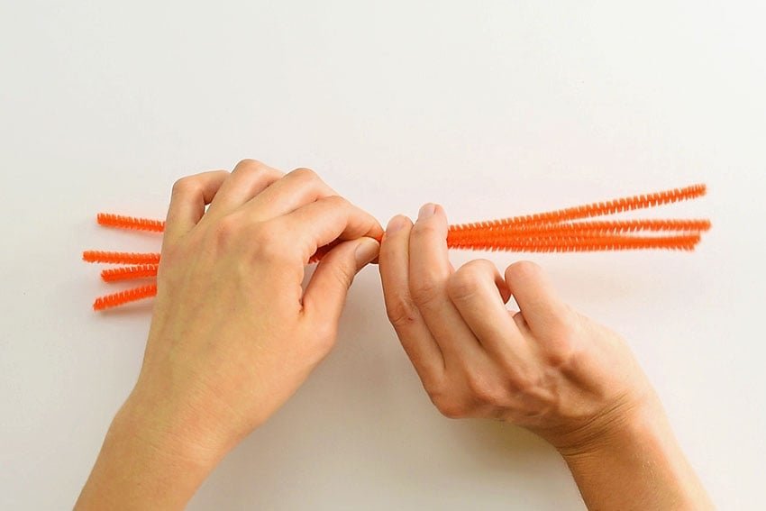 How to Make Beaded Pipe Cleaner Pumpkins