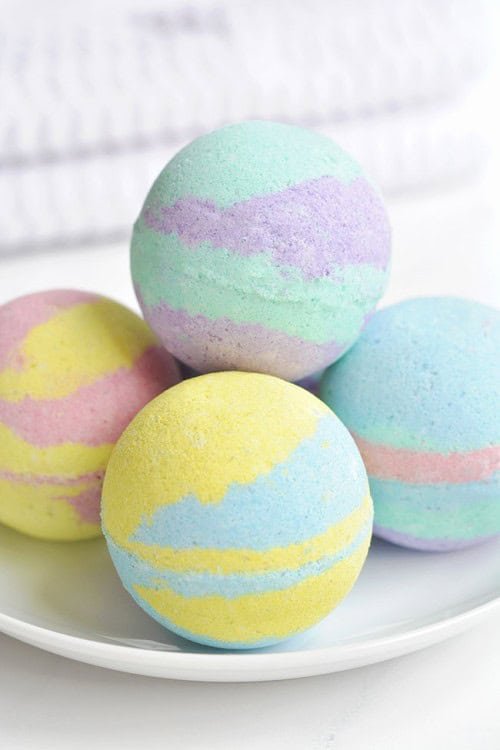 Winter Crafts for Adults - Bath Bomb Recipe