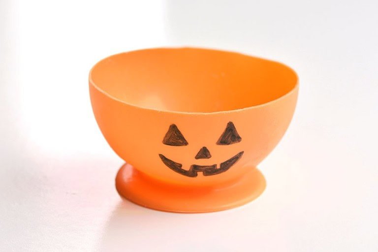 Candy Melt Pumpkin Bowls