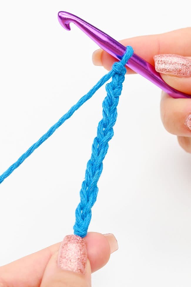 Making a crochet chain