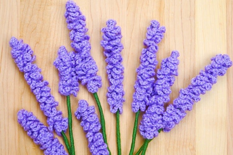 Free pattern for a crochet lavender flower