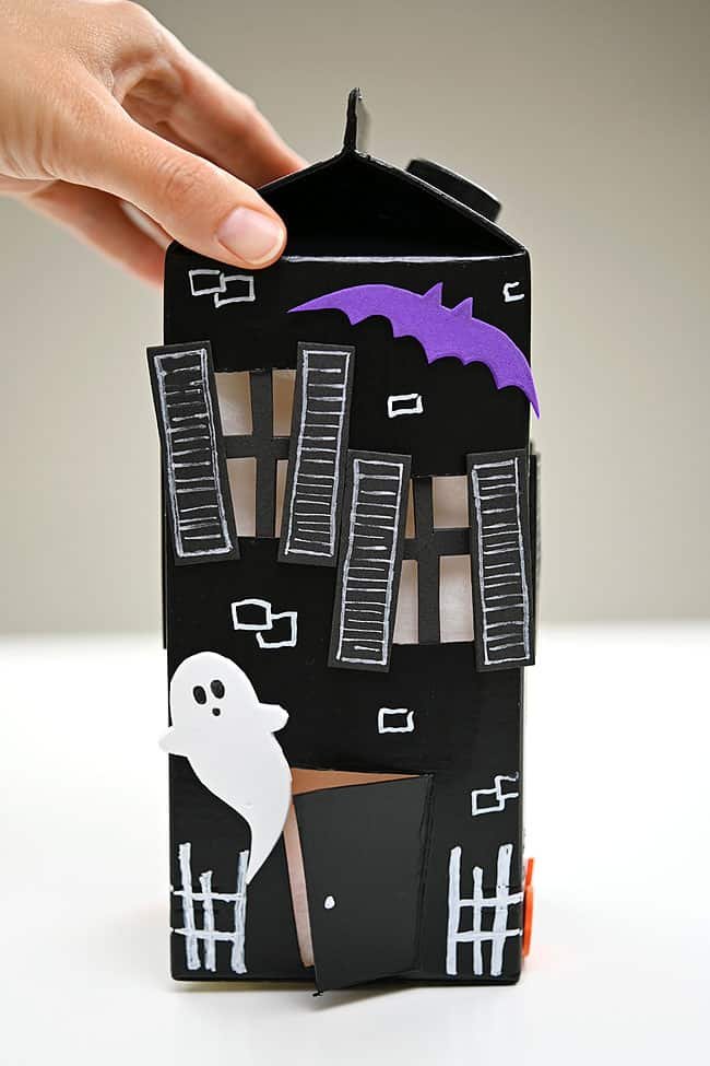 DIY haunted house craft