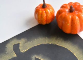 How to Make Stenciled Sidewalk Chalk Christmas Lights β Creative Outdoor Decorations Pumpkin Craft - Chalk Stenciled Pumpkins