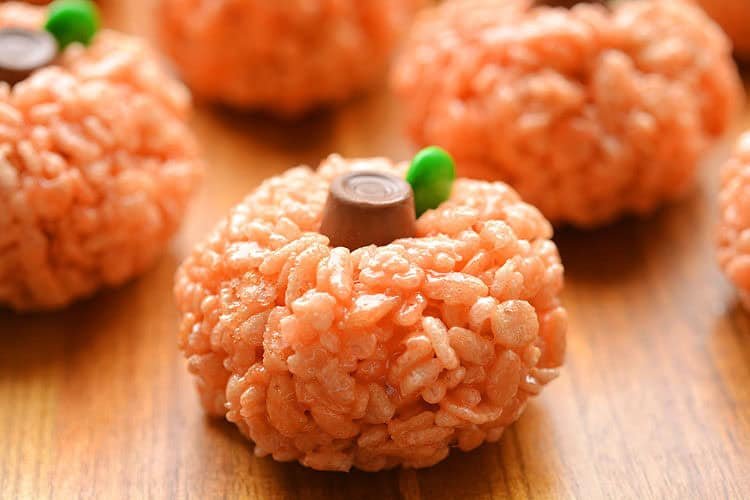 Rice Krispie treat pumpkins