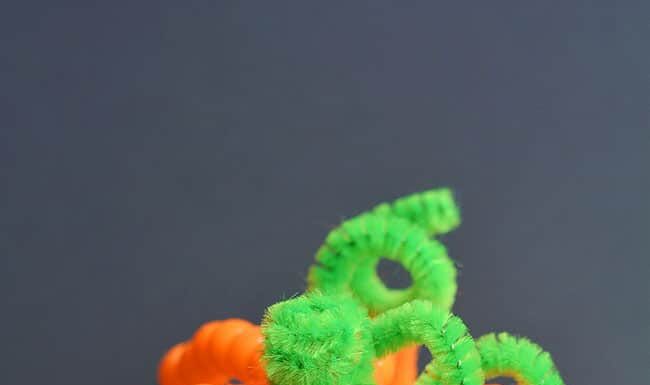 How to Make Beaded Pipe Cleaner Pumpkins These beaded pipe cleaner pumpkins are SO ADORABLE! And they're really easy to make! All you need are two simple supplies that you can usually find at the dollar store. This is such a fun and simple kids craft that's super for Halloween and Thanksgiving. It’s a great activity for kids, teens, tweens, adults and seniors and a fun activity for October or fall/autumn in general.