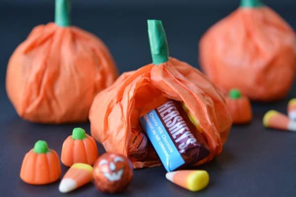 Tissue paper pumpkin favours