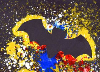 How to Make Splatter Paint Bat Artwork with a Spray Bottle This splatter paint bat artwork is SO FUN to make! Using dollar store spray bottles and washable paint you can quickly make really awesome silhouette artwork of bats in the night sky! This is such a fun craft for kids and a great Halloween project! Such a fun way to learn about negative space at home or in the classroom.