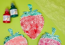 How to make Bubble Wrap Printed Strawberry