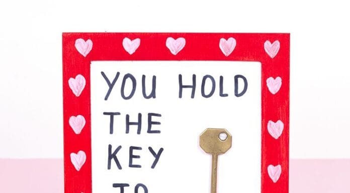 How to make Valentine Key Frame
