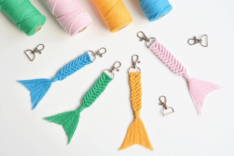 Free Macrame keychain pattern