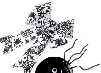 Pipe cleaner activities for toddlers: DIY Spider