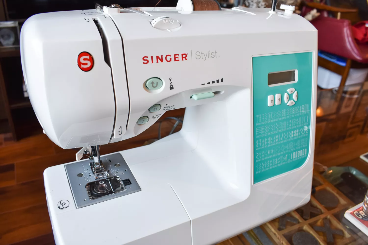 Singer 7258 Stylist Computerized Sewing Machine