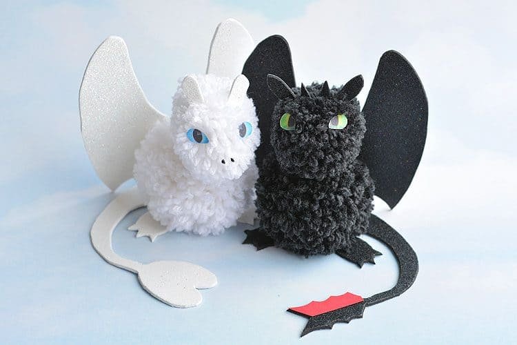 How to Train Your Dragon pom pom dragons