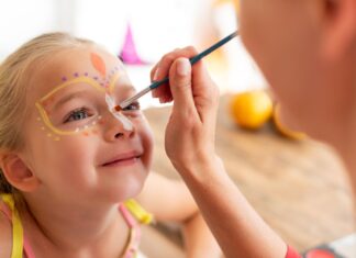 7 Best Face Paints for Kids, Cosplay, and Professional Artists