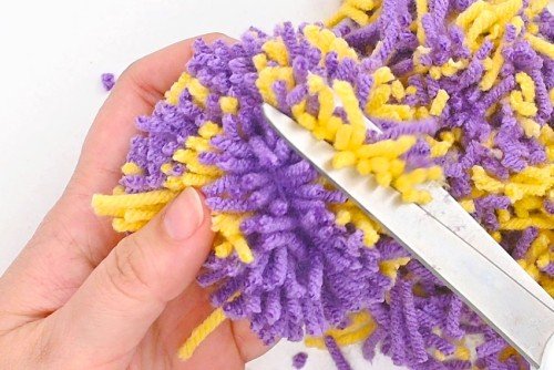 How to Make Pom Poms