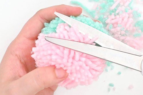 How to Use a Pom Pom Maker