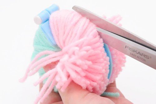 How to Use a Pom Pom Maker