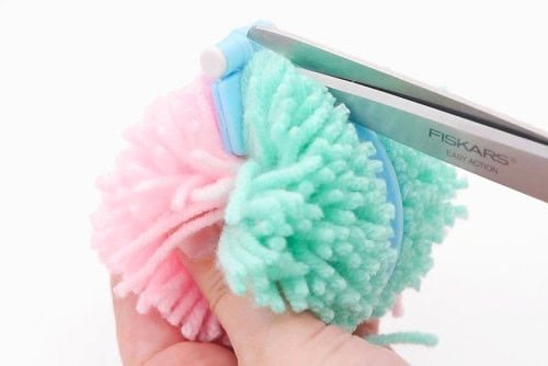 How to Use a Pom Pom Maker