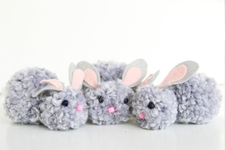 These pom pom bunnies are SO soft and snuggly. If you are looking for the perfect Easter craft, whip some of these up today!