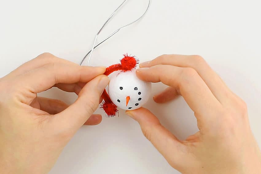 How to Make Pinecone Snowman Ornaments