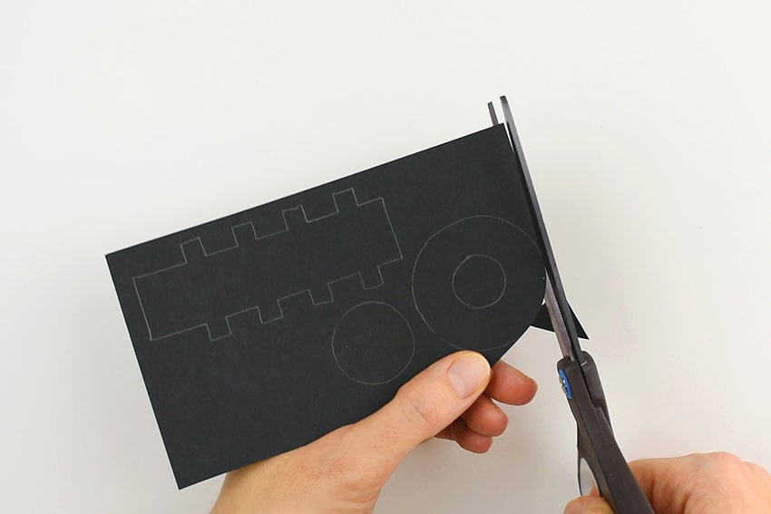 How to Make Pinecone Snowman Ornaments