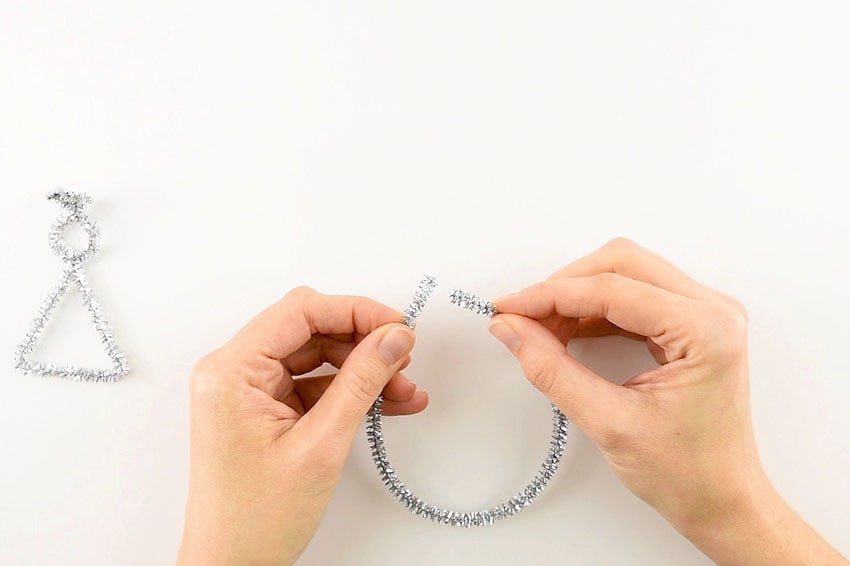 Easy Angel Pipe Cleaner Ornaments