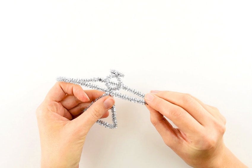 Easy Angel Pipe Cleaner Ornaments