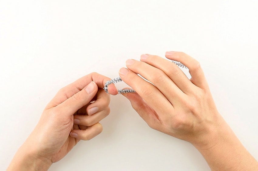 Easy Angel Pipe Cleaner Ornaments