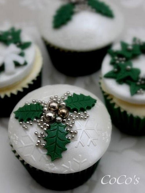 30+ Easy Christmas Cupcake Ideas - Christmas Cupcakes