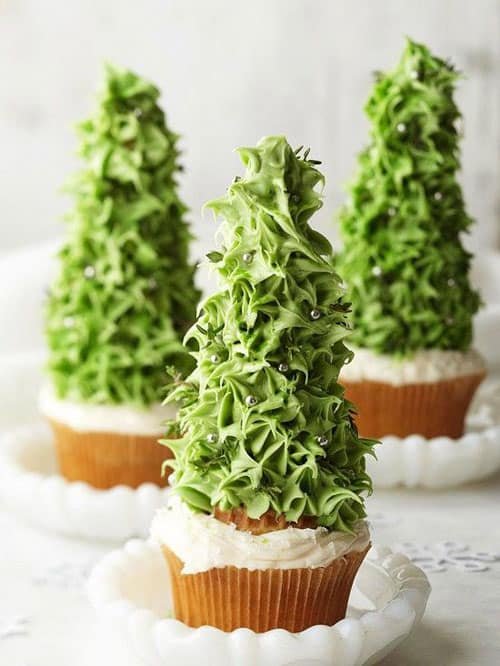 30+ Easy Christmas Cupcake Ideas - Christmas Tree Cupcakes