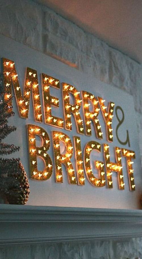 18 Clever Christmas Light Crafts - DIY Christmas Light Up Marquee