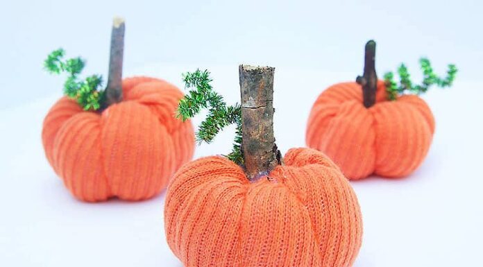 Felt Pumpkin Pattern DIY sock pumpkins