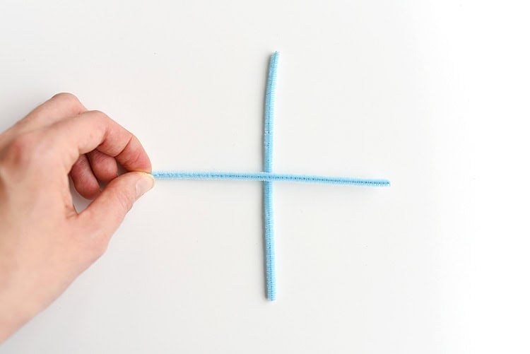 dsc_0749 Beaded Pipe Cleaner Snowflakes