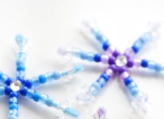 How to make Beaded Pipe Cleaner Snowflakes Easy DIY Christmas Ornaments - Beaded Snowflake Ornaments