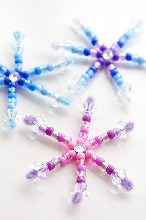 Beaded Snowflake Ornaments DIY snowflake ornament craft with pipe cleaners and pony beads
