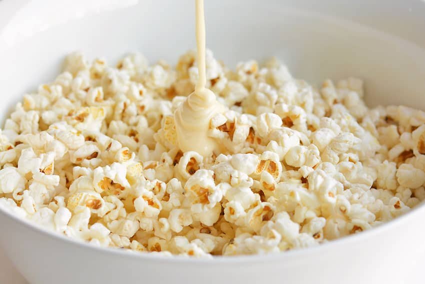 Christmas Popcorn: A Marshmallow Popcorn Recipe