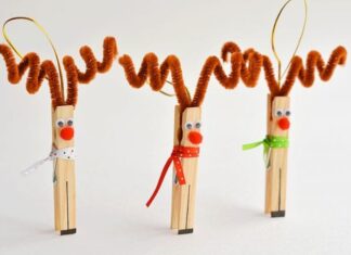 How to make Clothespin Reindeer Ornaments Clothespin reindeer Christmas ornaments