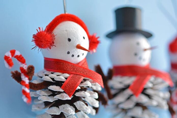How to Make Pinecone Snowman Ornaments