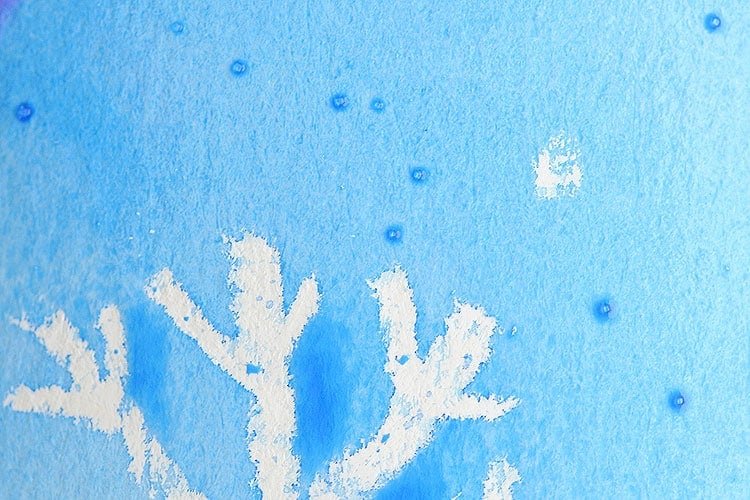 This magic salt and watercolor snowflake art project for kids is so much fun! The snowflakes magically appear when you add the paint and the salt makes the painting look “frosty”. This is such a cool process art idea for kids that’s fantastic in the classroom at school or on a snowy day at home this winter!