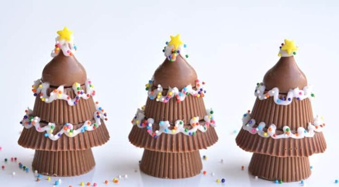 DIY Paint Chip Christmas Cards: Creative and Festive Holiday Crafts Peanut butter cup Christmas trees