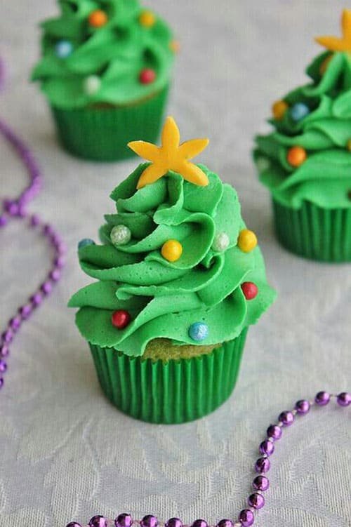 30+ Easy Christmas Cupcake Ideas - Mini Christmas Tree Cupcakes