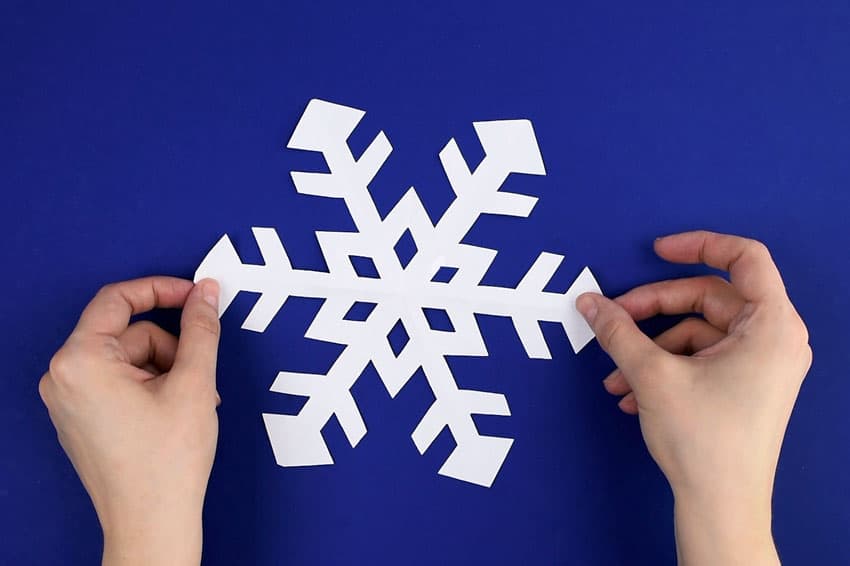 How to make a snowflake out of paper