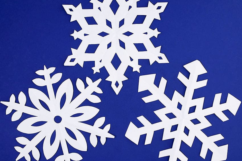 How to make snowflakes out of paper