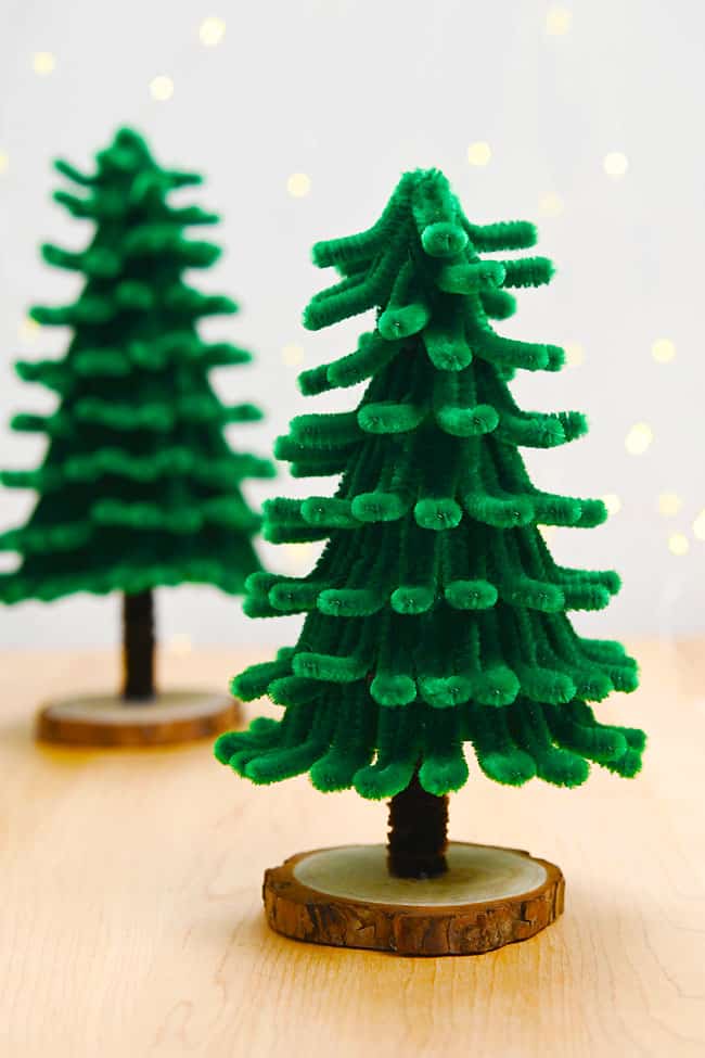 Pipe Cleaner Christmas Tree Easy pipe cleaner Christmas tree craft