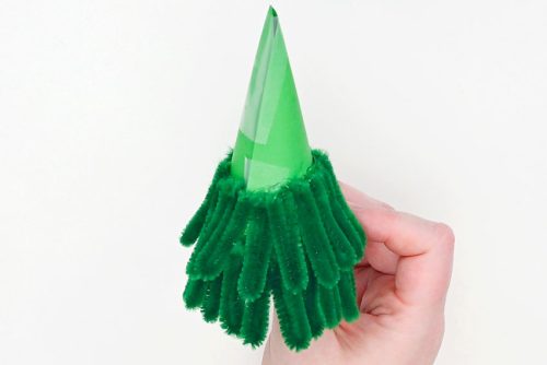 pipe-cleaner-christmas-tree-13-500x334-1 Pipe Cleaner Christmas Tree