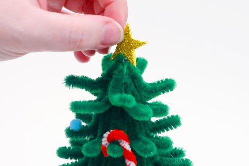pipe-cleaner-christmas-tree-33-500x334-1 Pipe Cleaner Christmas Tree