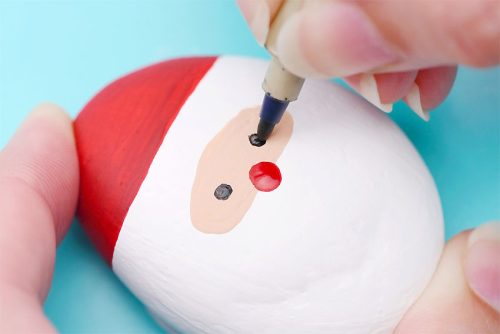santa-claus-painted-rocks-5-500x334-1 Drawing eyes on rock painted like Santa